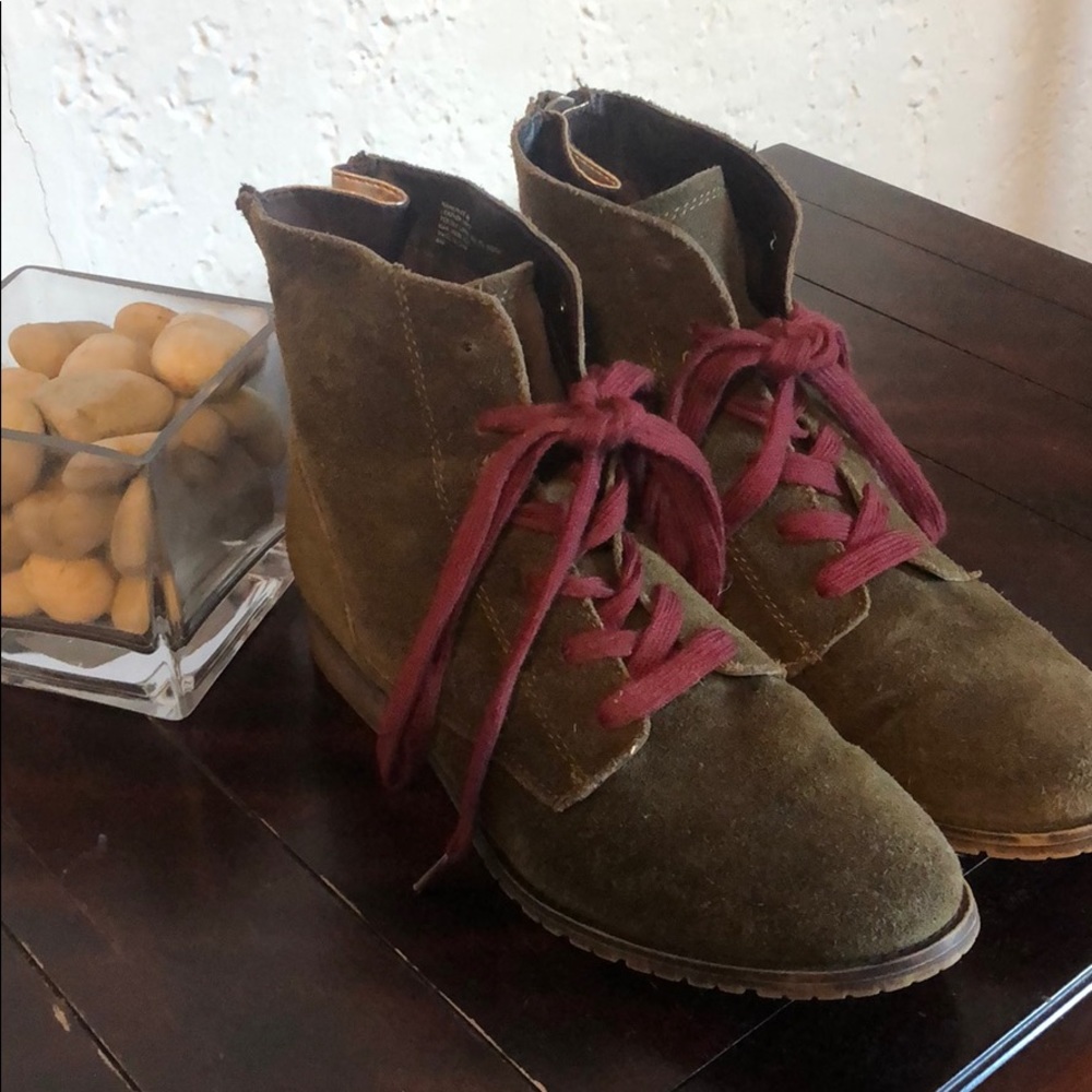 Steve Madden booties